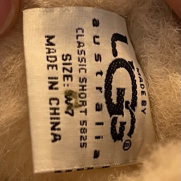 UGG Classic Short Women’s Boot - Picture 6 of 6